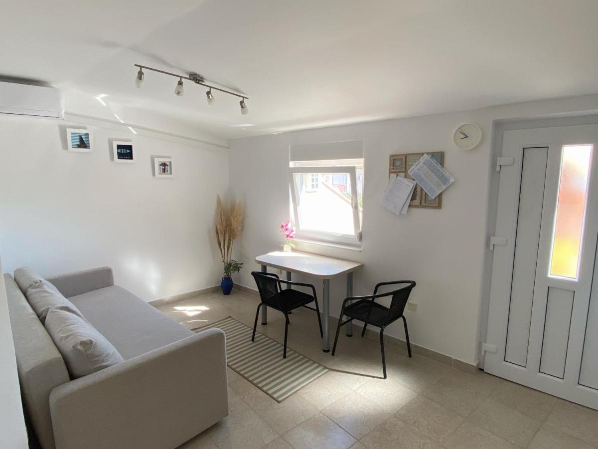 Apartament Beachfront Vir